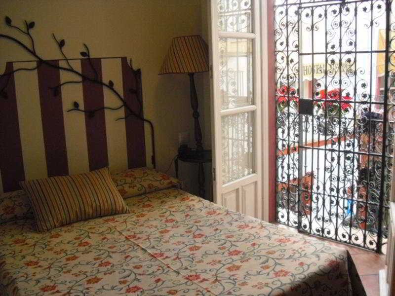 Hostal Callejon Del Agua Sevilla Eksteriør bilde