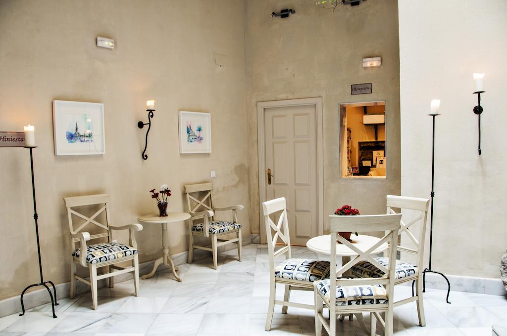 Hostal Callejon Del Agua Sevilla Eksteriør bilde